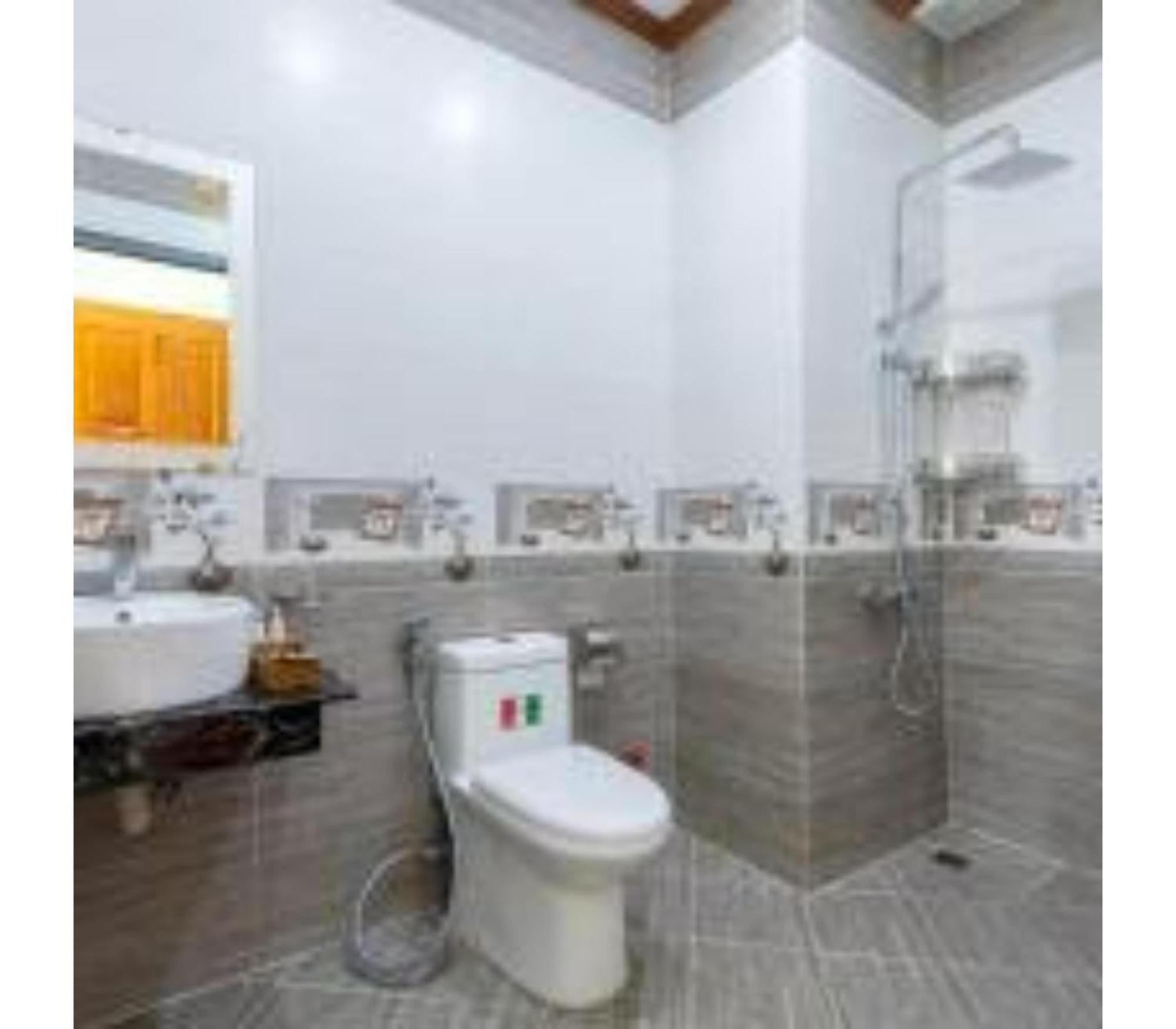 Oyo 1216 Ha Hotel Vung Tau Bagian luar foto